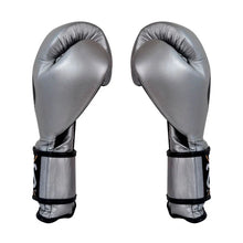 Cargar imagen en el visor de la galería, Guantes Cleto Reyes con cierre de contacto en piel 16 OZ