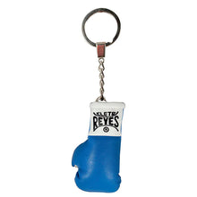 Cargar imagen en el visor de la galería, Guantes miniatura Cleto Reyes con llavero