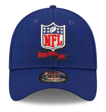 Cargar imagen en el visor de la galería, New Era - Gorra elástica NFL Shield 2022 Sideline Coach 39Thirty