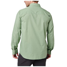 Cargar imagen en el visor de la galería, CAMISA TACTICA 5.11 - IGOR SOLID MANGA LARGA