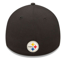 Cargar imagen en el visor de la galería, New Era - Gorra NFL Pittsburgh Steelers 2022 Sideline Coach 39Thirty Stretch
