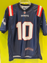 Cargar imagen en el visor de la galería, PLAYERA DEPORTIVA DE AMERICANO PATRIOTAS