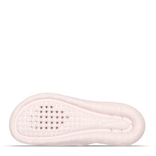 Cargar imagen en el visor de la galería, Sandalias Nike Victori One Shower Slide
